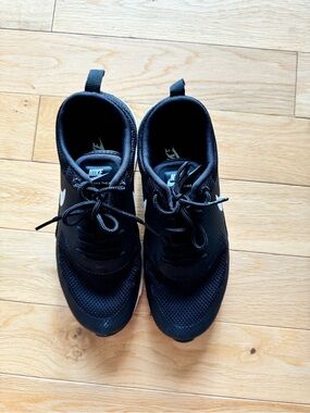 Women’s nike sneakers